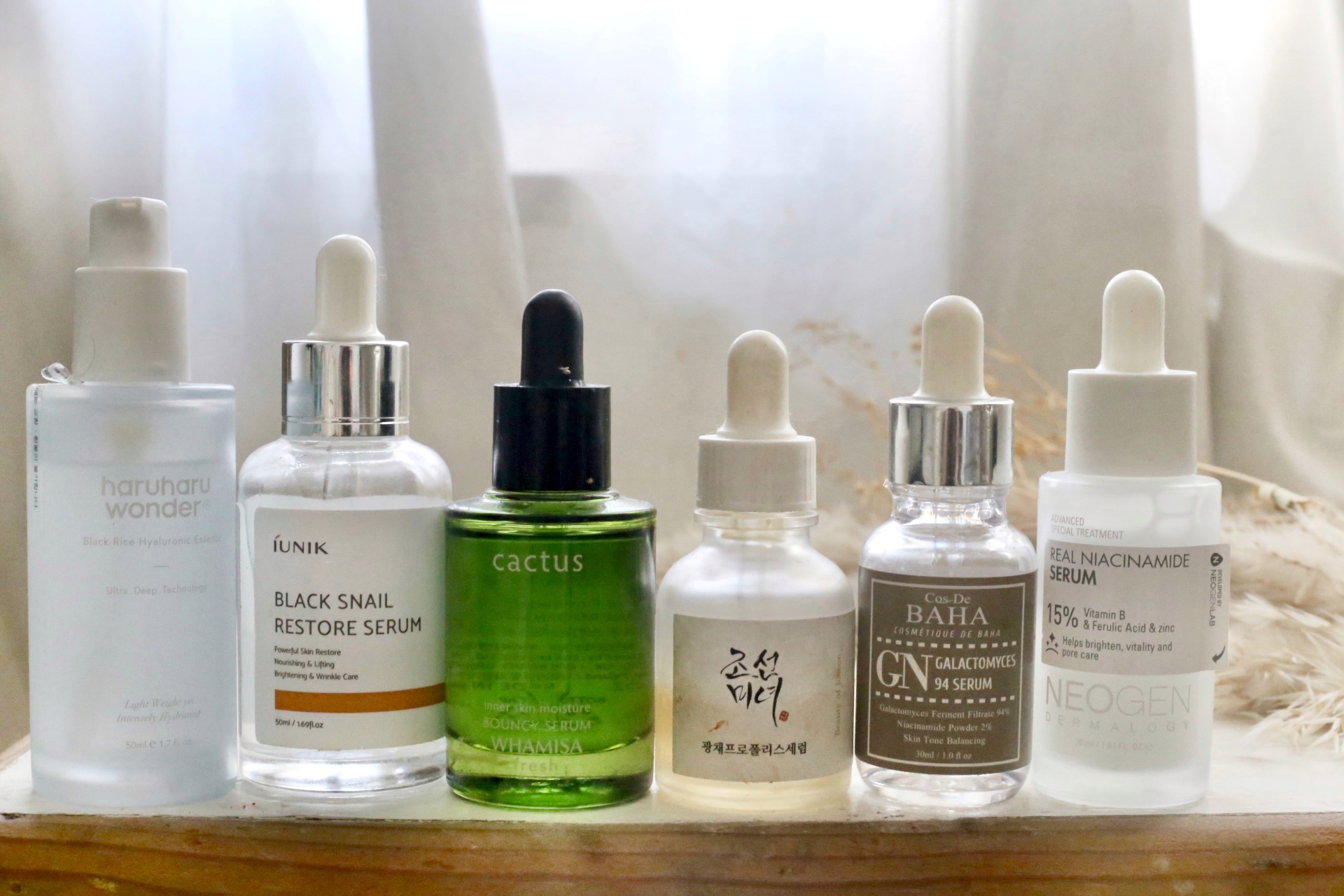 Best Korean Serum for Dry Skin (Clean & Natural Faves!)