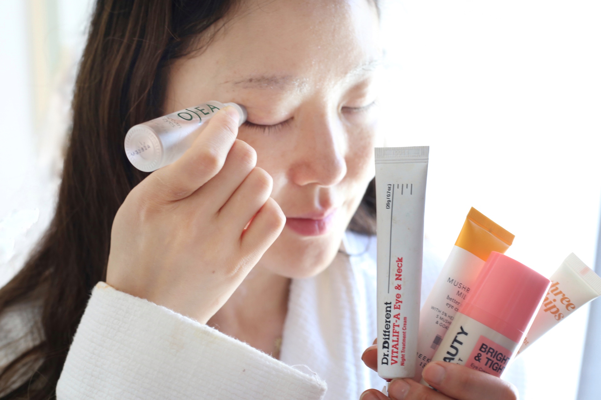 I Tested Natural Eye Creams (here’s what I liked best!)