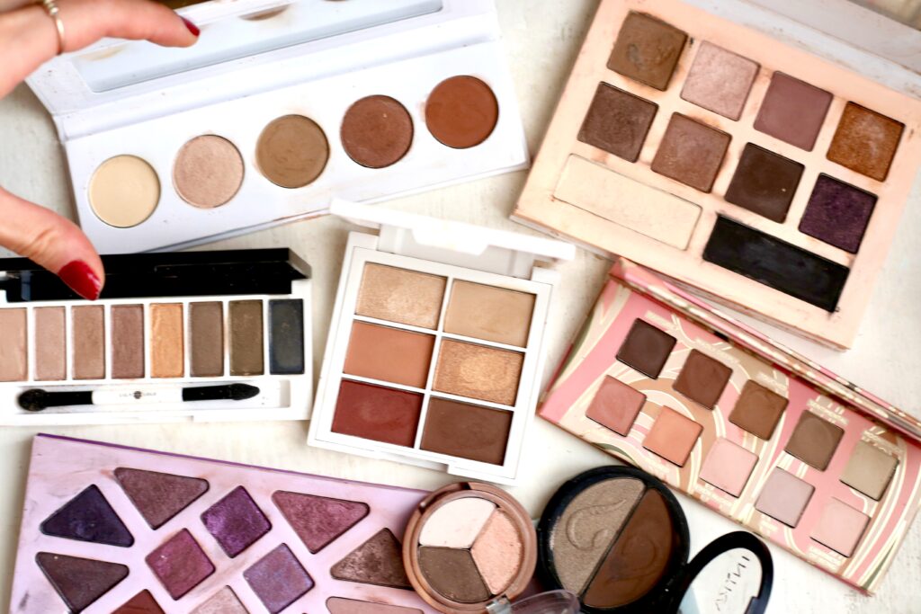 non toxic eyeshadow palette